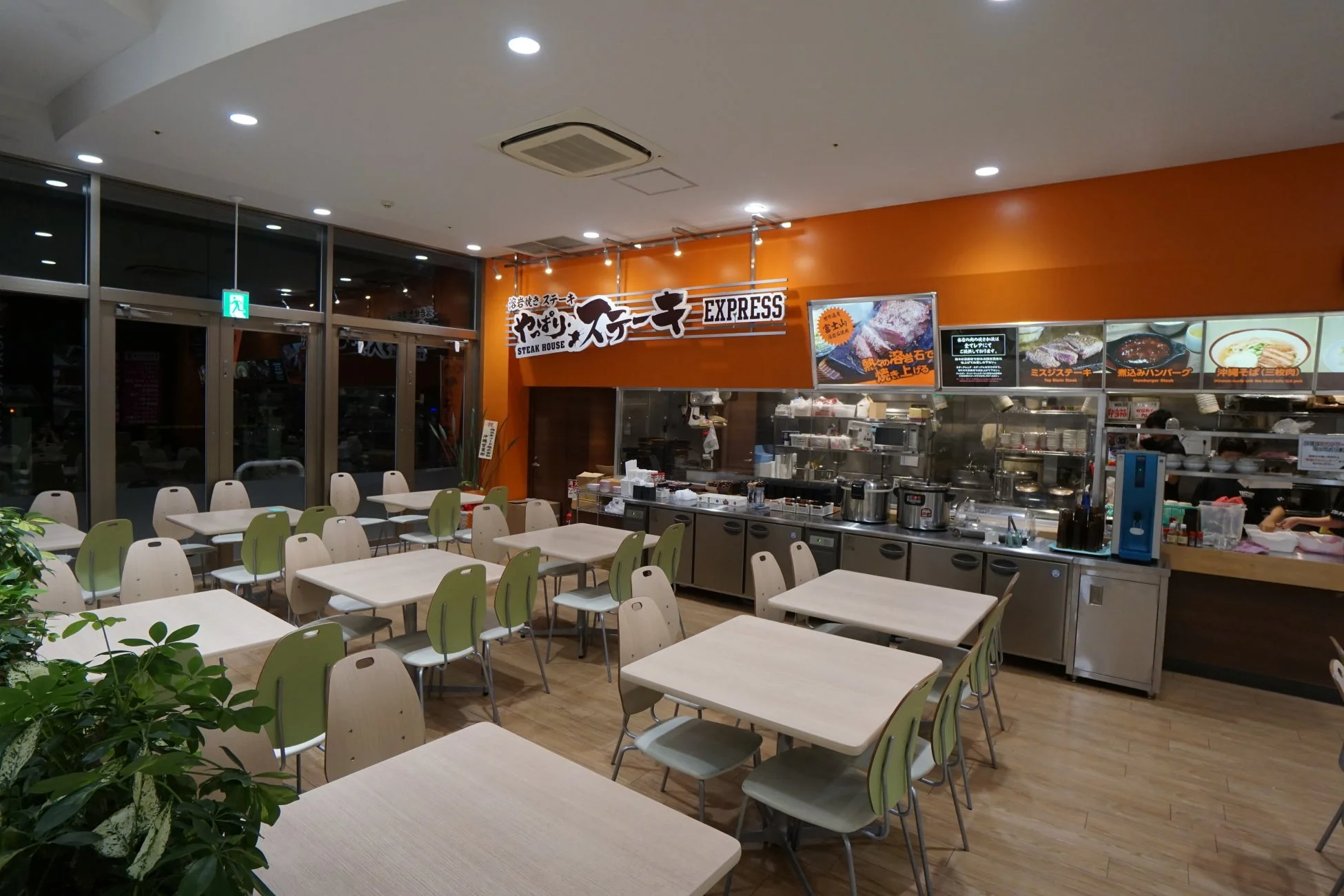 やっぱりステーキEXPRESSの店内