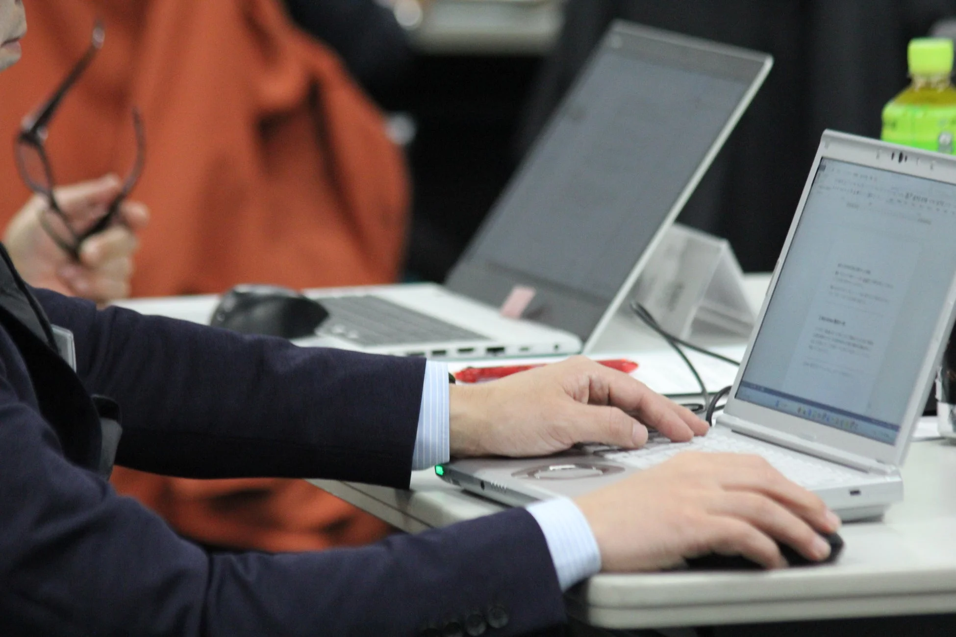 ワークショップ参加者がPC操作