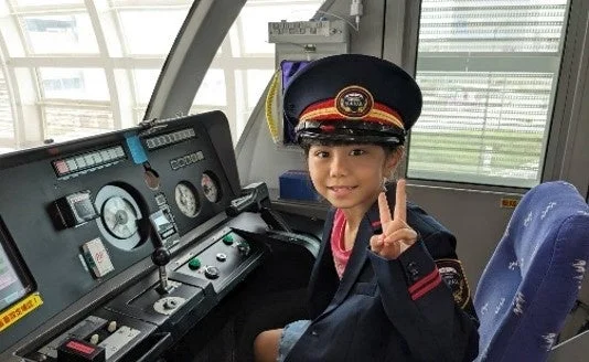 運転士制服の女の子