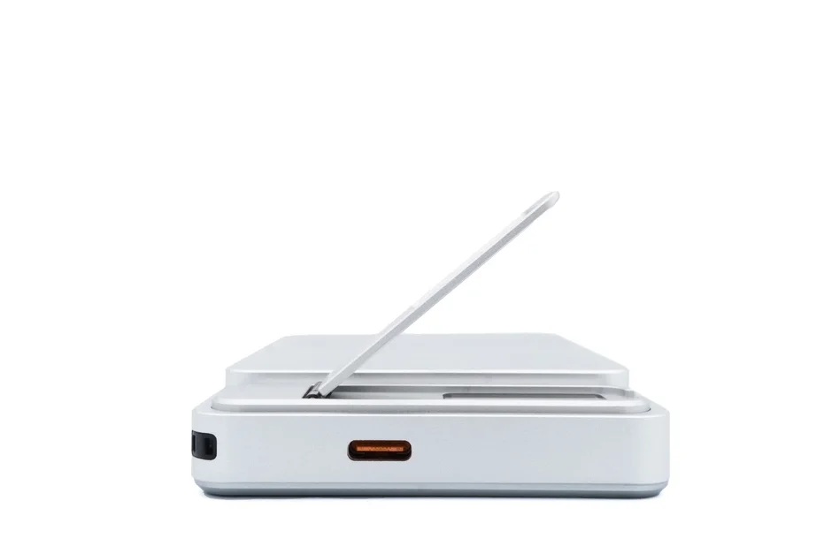 準固体バッテリー搭載製品の側面