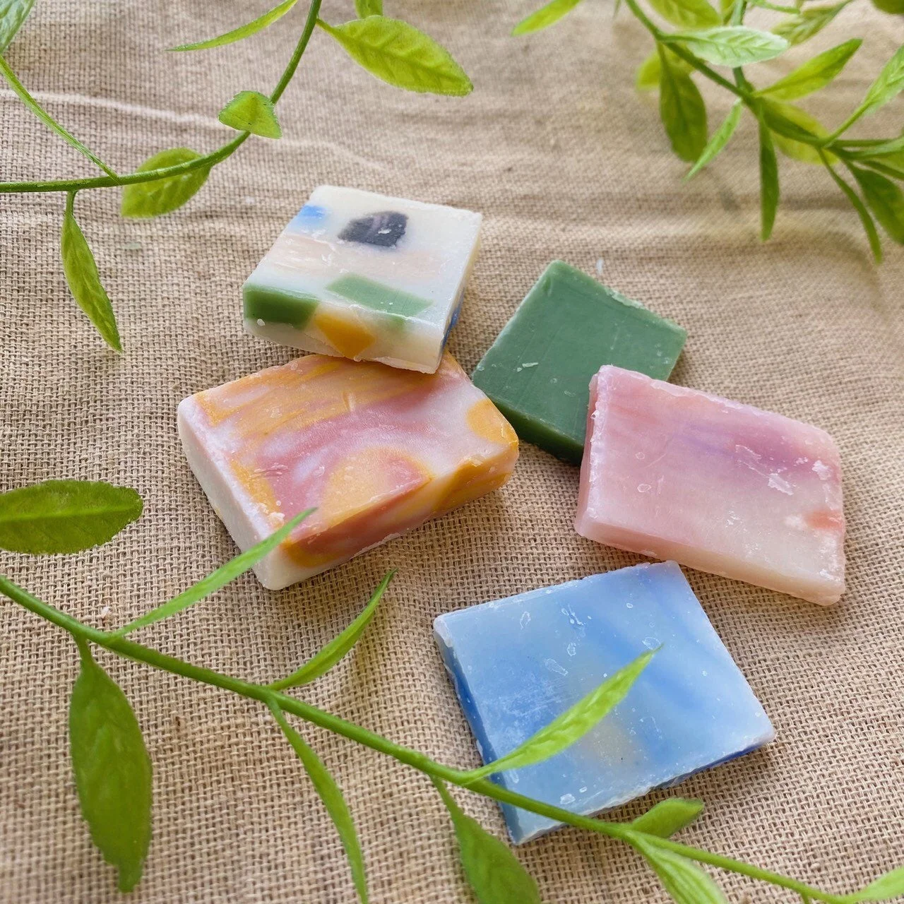 島の恵みのかけら(石鹸ピース)