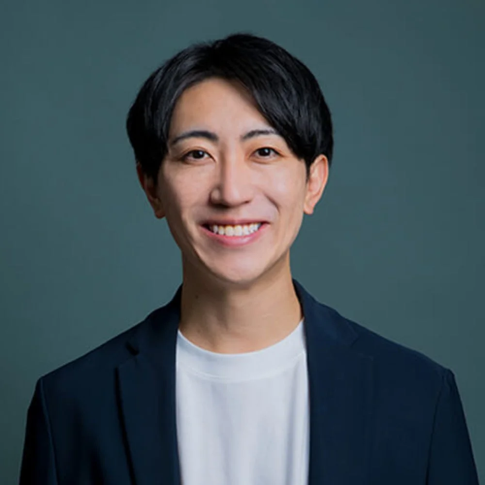 男性の笑顔のポートレート