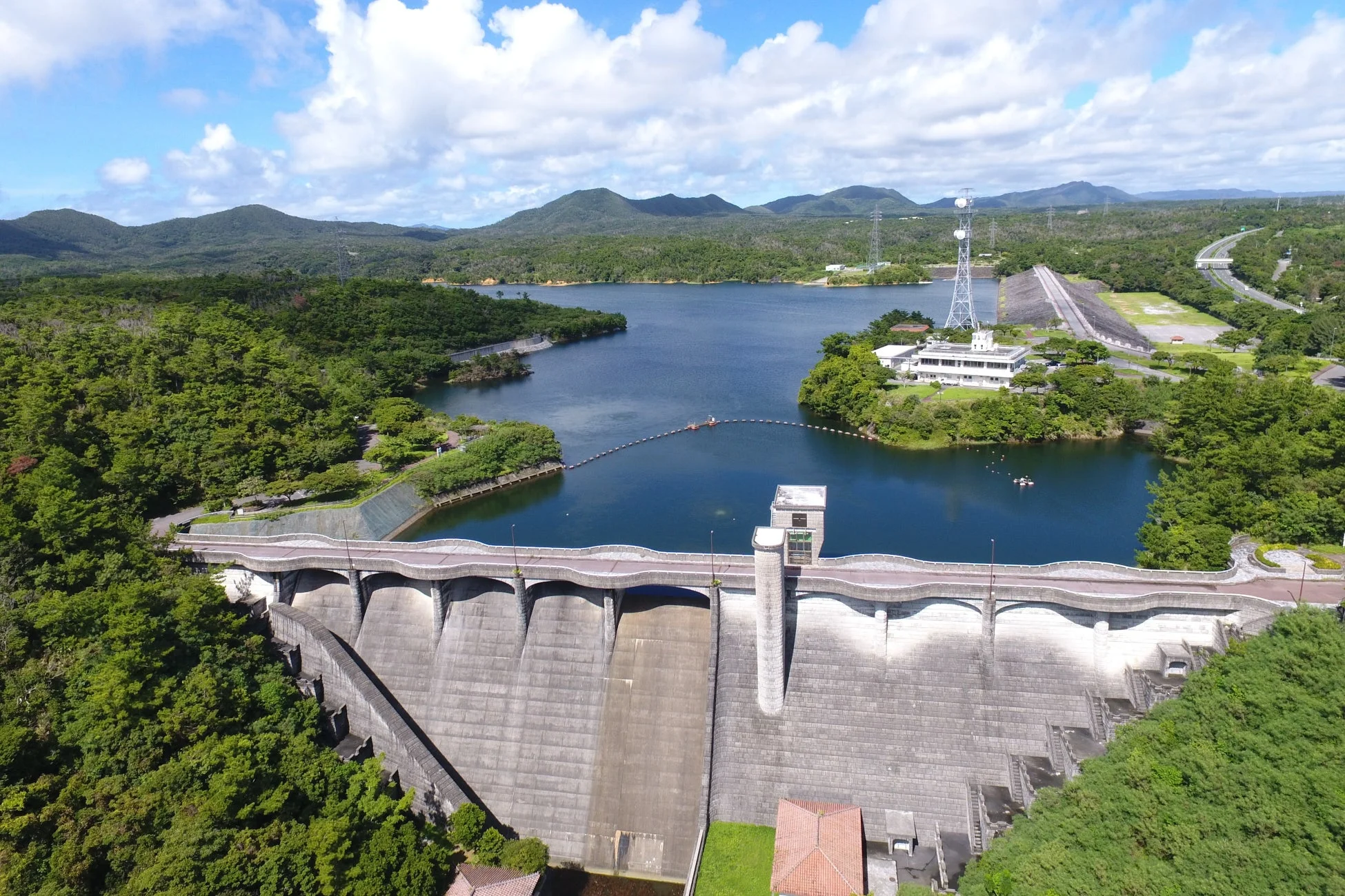 ダムと貯水池、豊かな自然