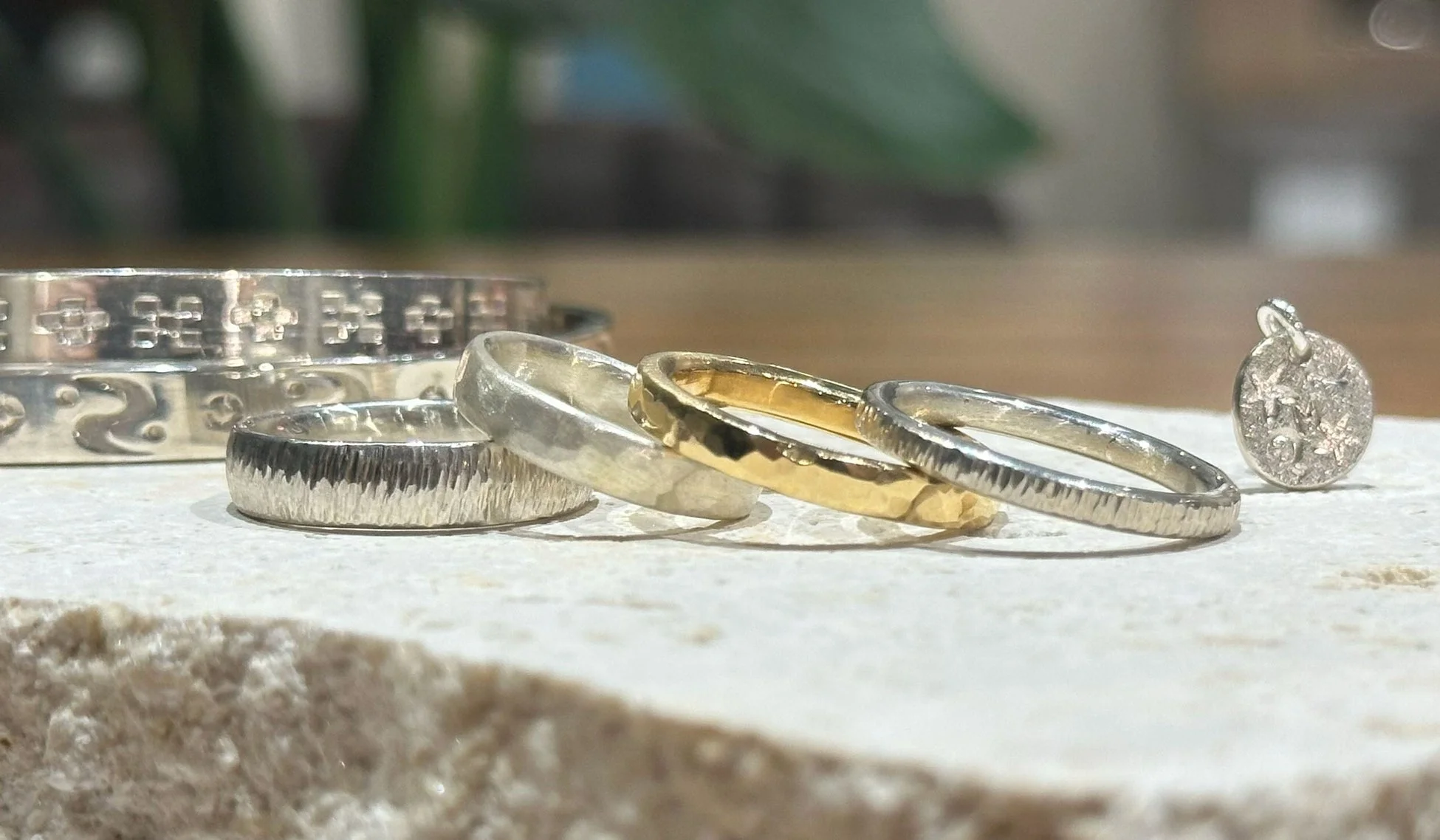 手作りアクセサリーの例