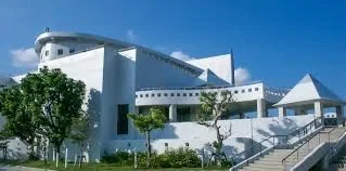 南城市文化センター シュガーホールを思わせる建物