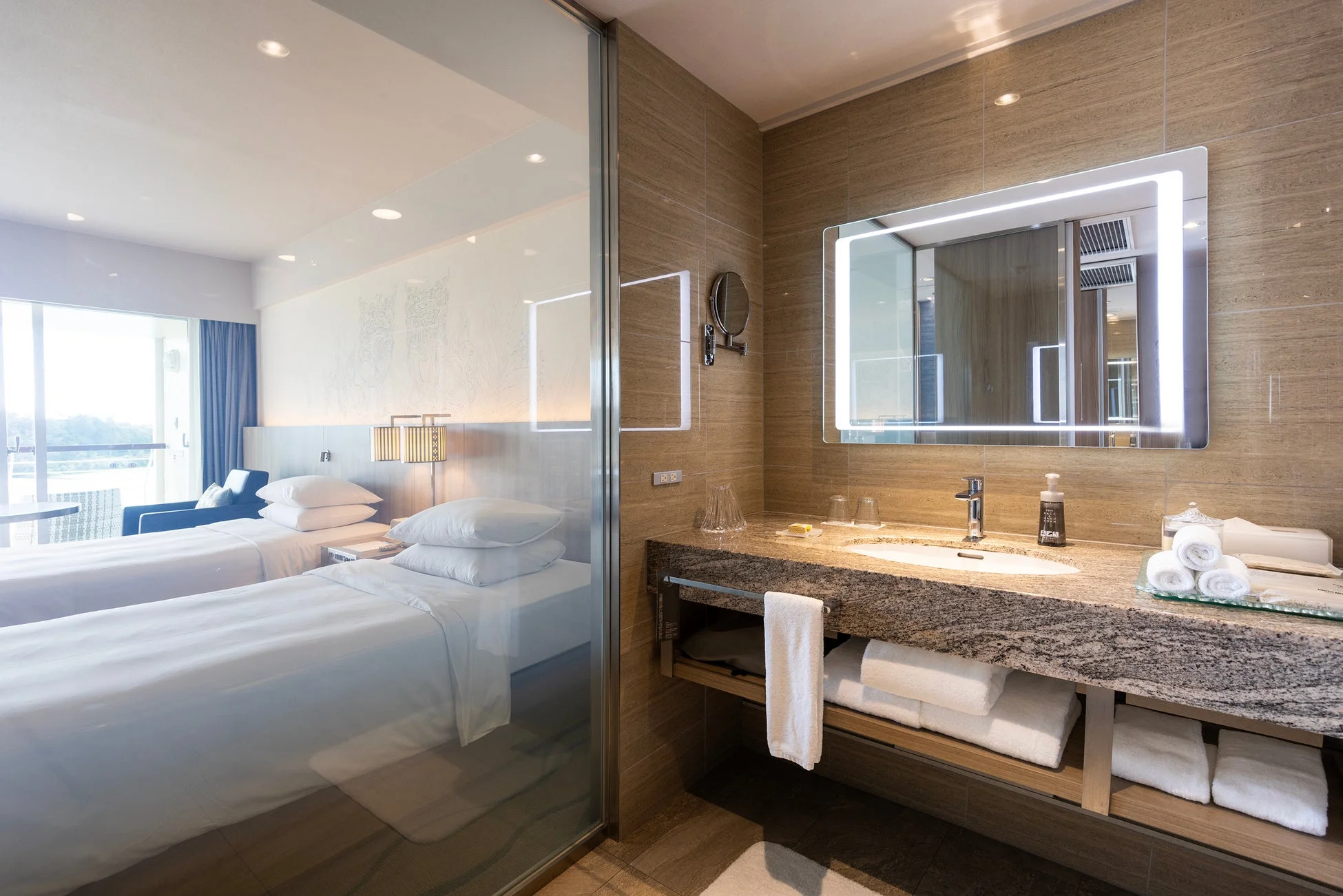 バスルームの洗面台