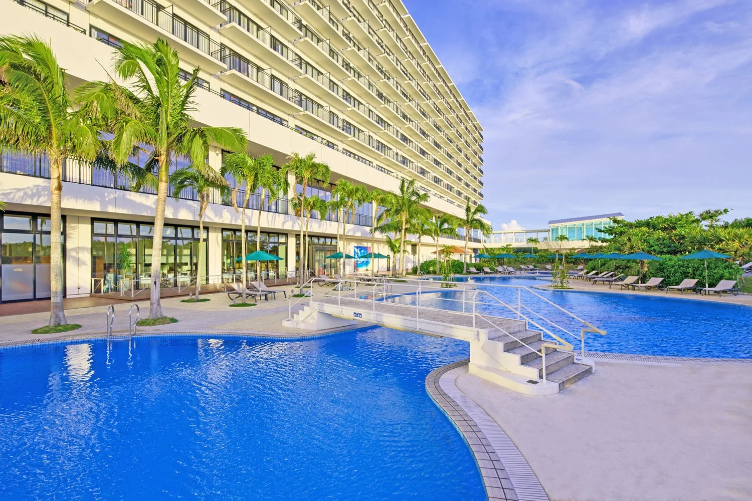 屋外ガーデンプール