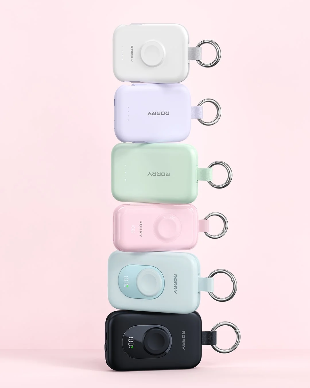 RORRYブランドのカラフルなポータブル充電器が6台縦に積み重ねられている