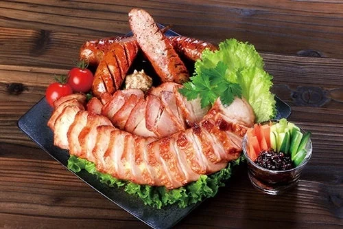 焼豚・ソーセージ盛り合わせ