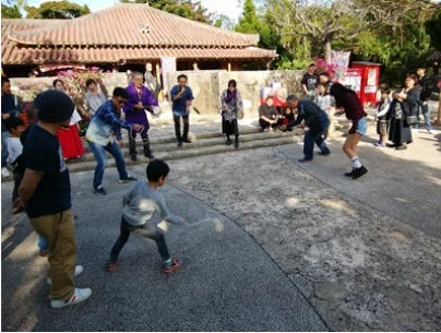 コマ回し大会の様子