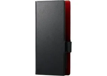 黒色の縦長のケースが写っています