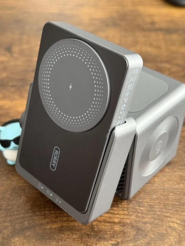 コンパクトなワイヤレス充電器