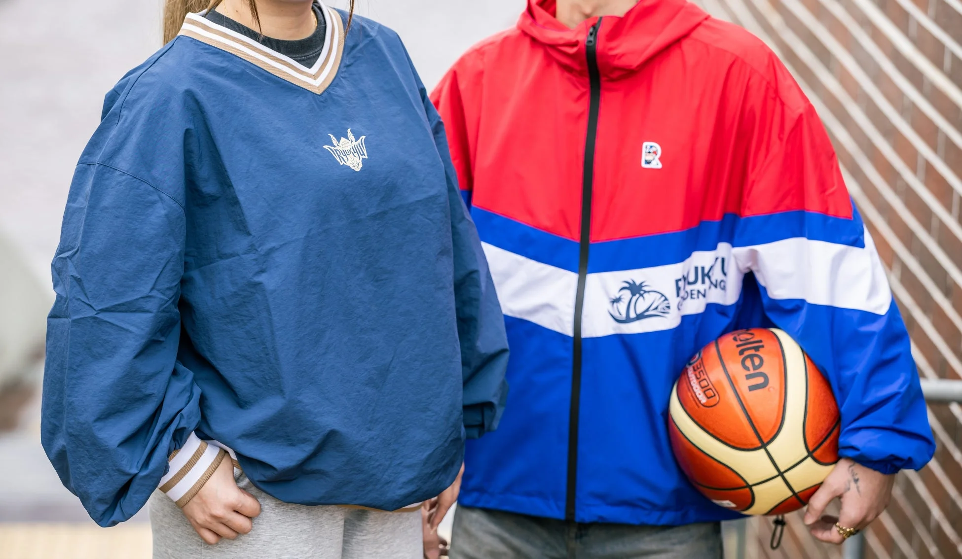 ナイロンジャケットとプルオーバー