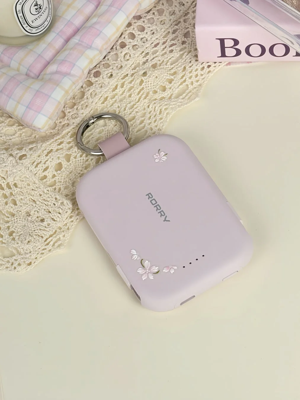 桜とモバイルバッテリー