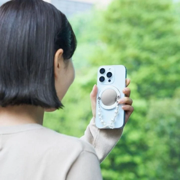 ミラー付きスマホリング使用イメージ