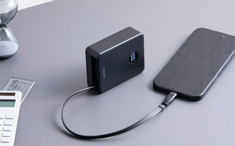 スマートフォンなどの充電が可能
