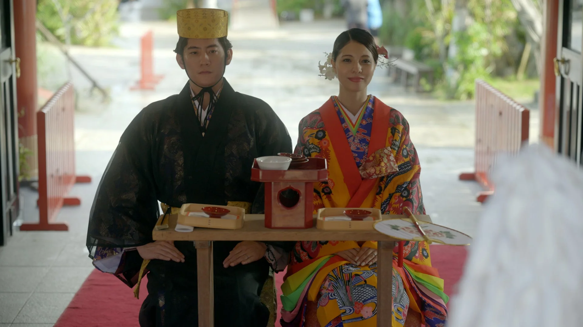 琉装をまとった夫婦の儀式