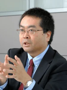 山口真吾氏
