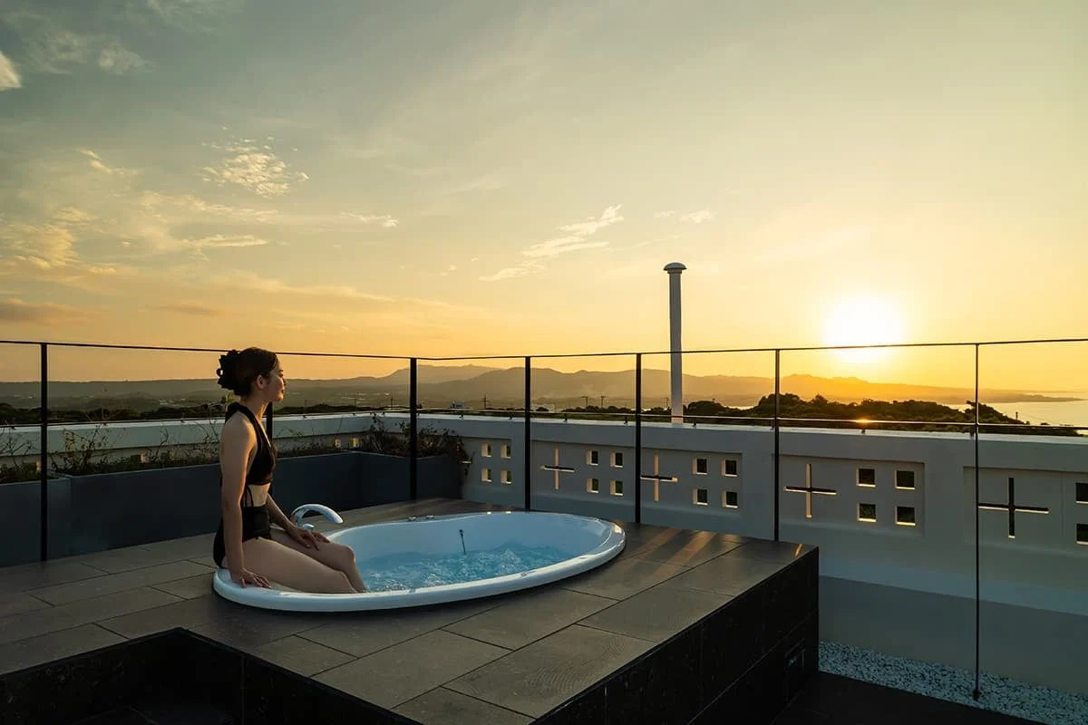 Beauty & Spa chaleur+ Okinawa 屋上ジャクジー