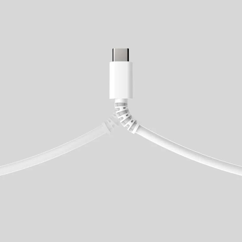 USBケーブルのコネクタ部分の耐久性を示す画像